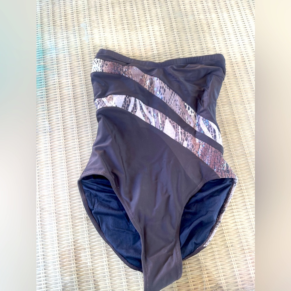 Gottex One piece Swim wear size 6